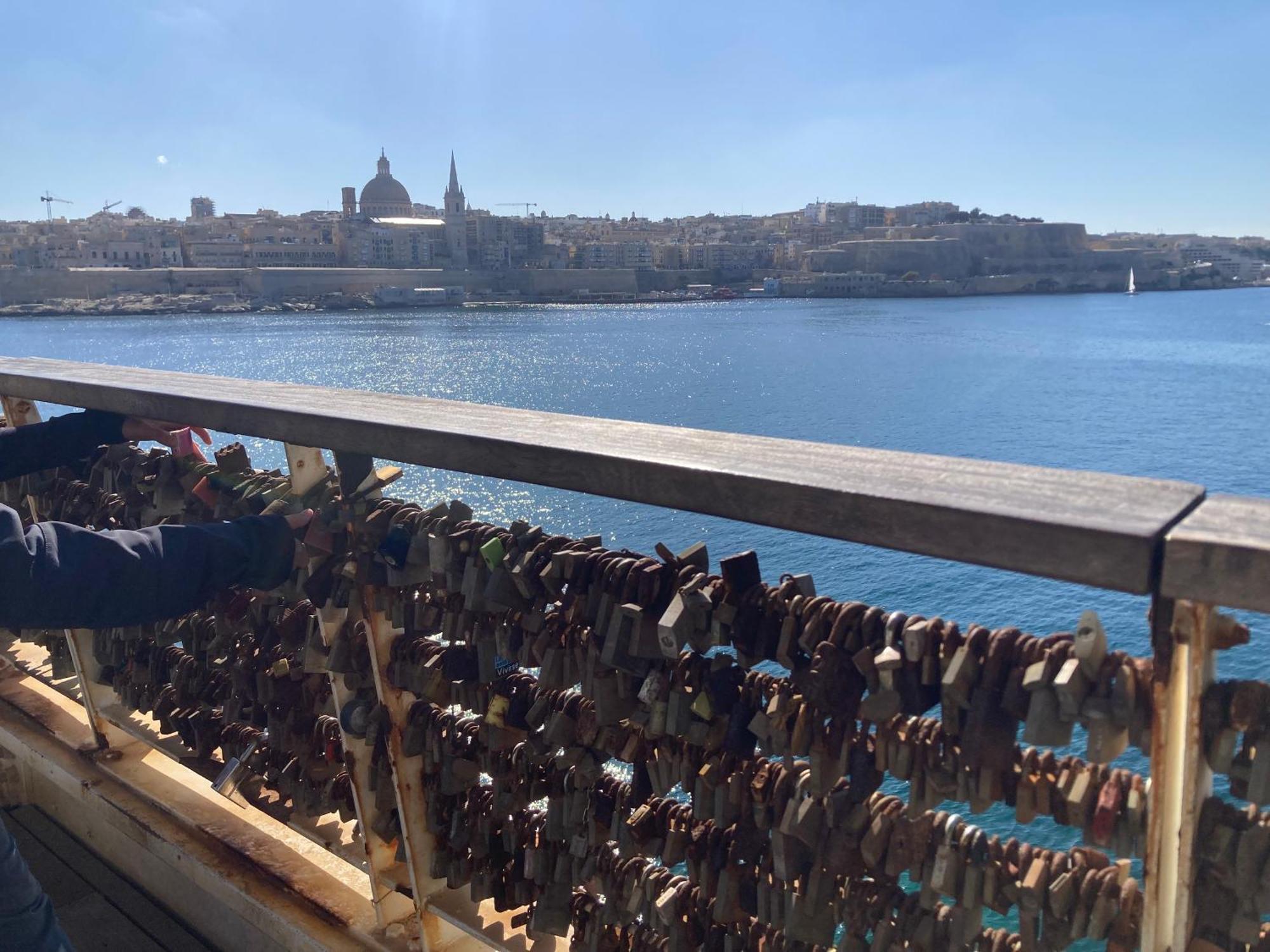 Charming Central Townhouse In Sliema Steps From Promenade And Sliema Ferry Apartment Luaran gambar