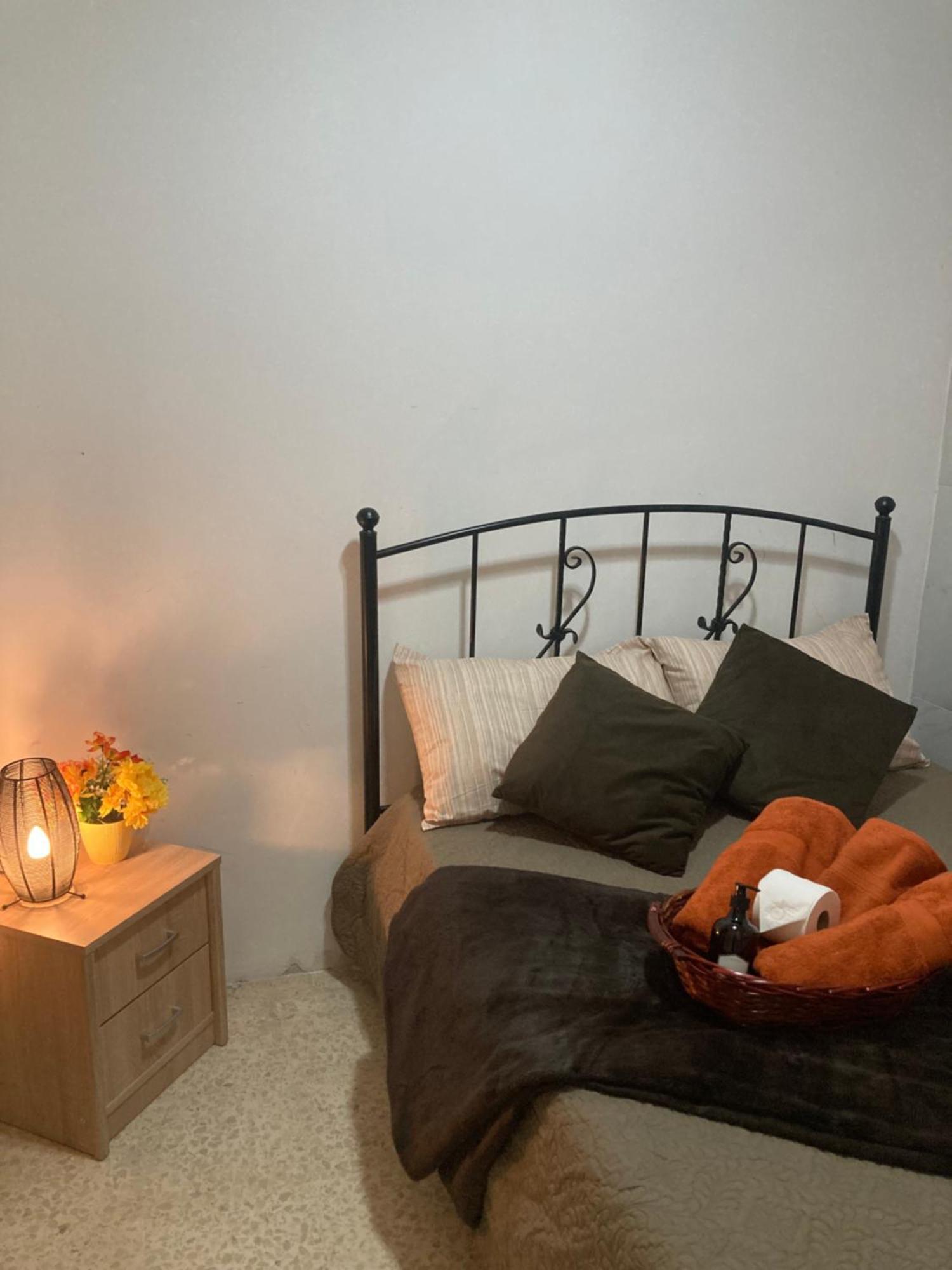 Charming Central Townhouse In Sliema Steps From Promenade And Sliema Ferry Apartment Luaran gambar