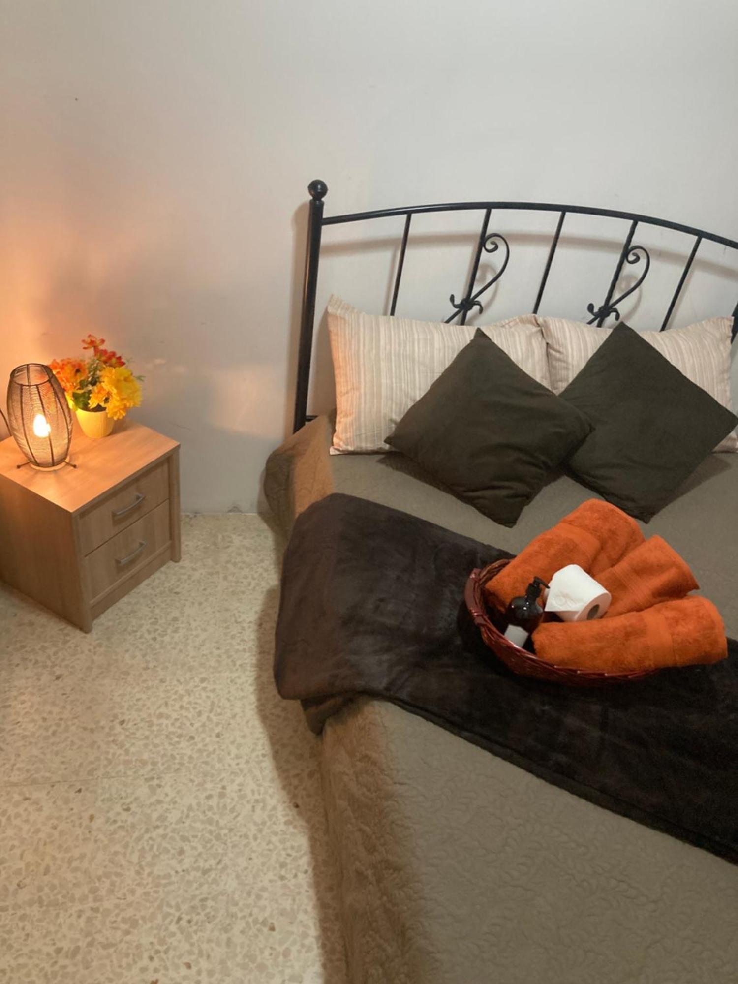 Charming Central Townhouse In Sliema Steps From Promenade And Sliema Ferry Apartment Luaran gambar